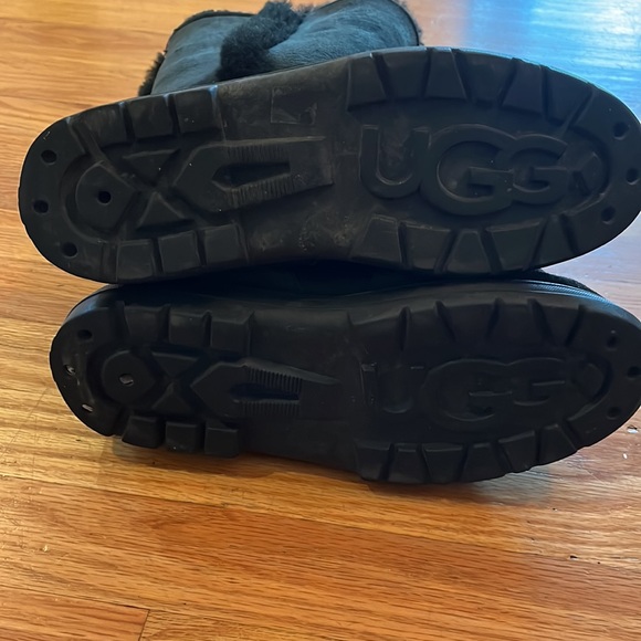 Ugg boots - Picture 7 of 7